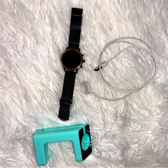 Fossil smart watch! - Picture 1 of 3